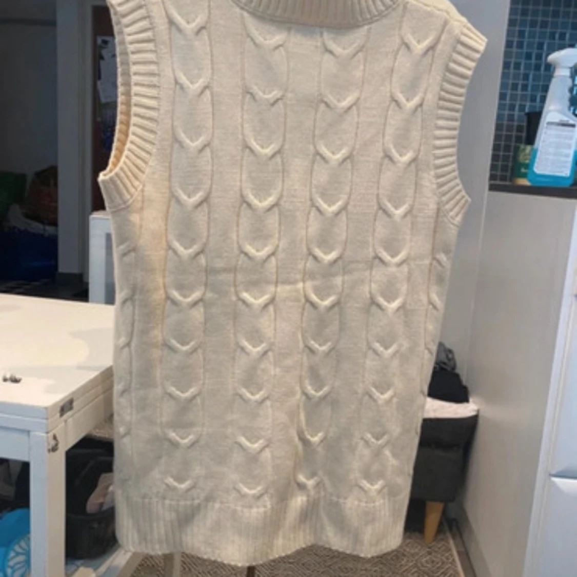 Stickad vit väst från SHEIN - 3