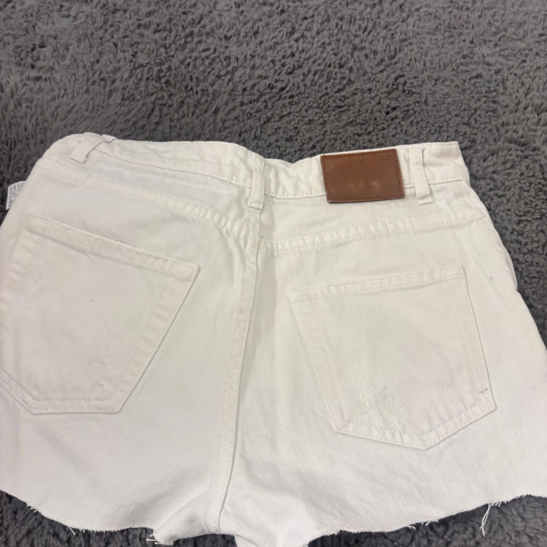 Vita denimshorts från Zara Woman - 1