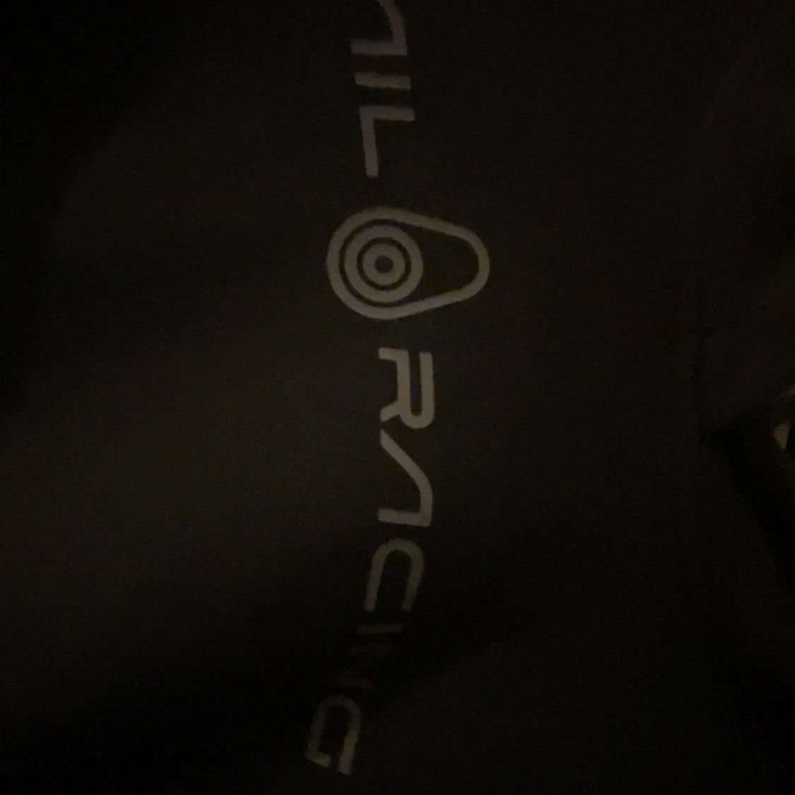 Svart/grå hoodie från Sail Racing - 1