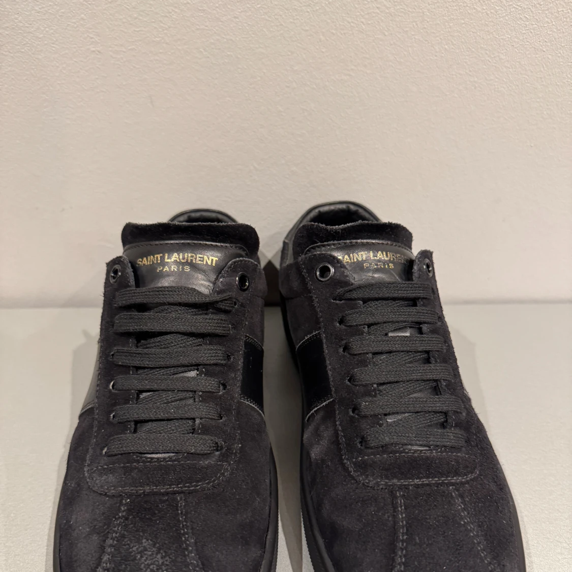 Svarta sneakers från Saint Laurent - 1