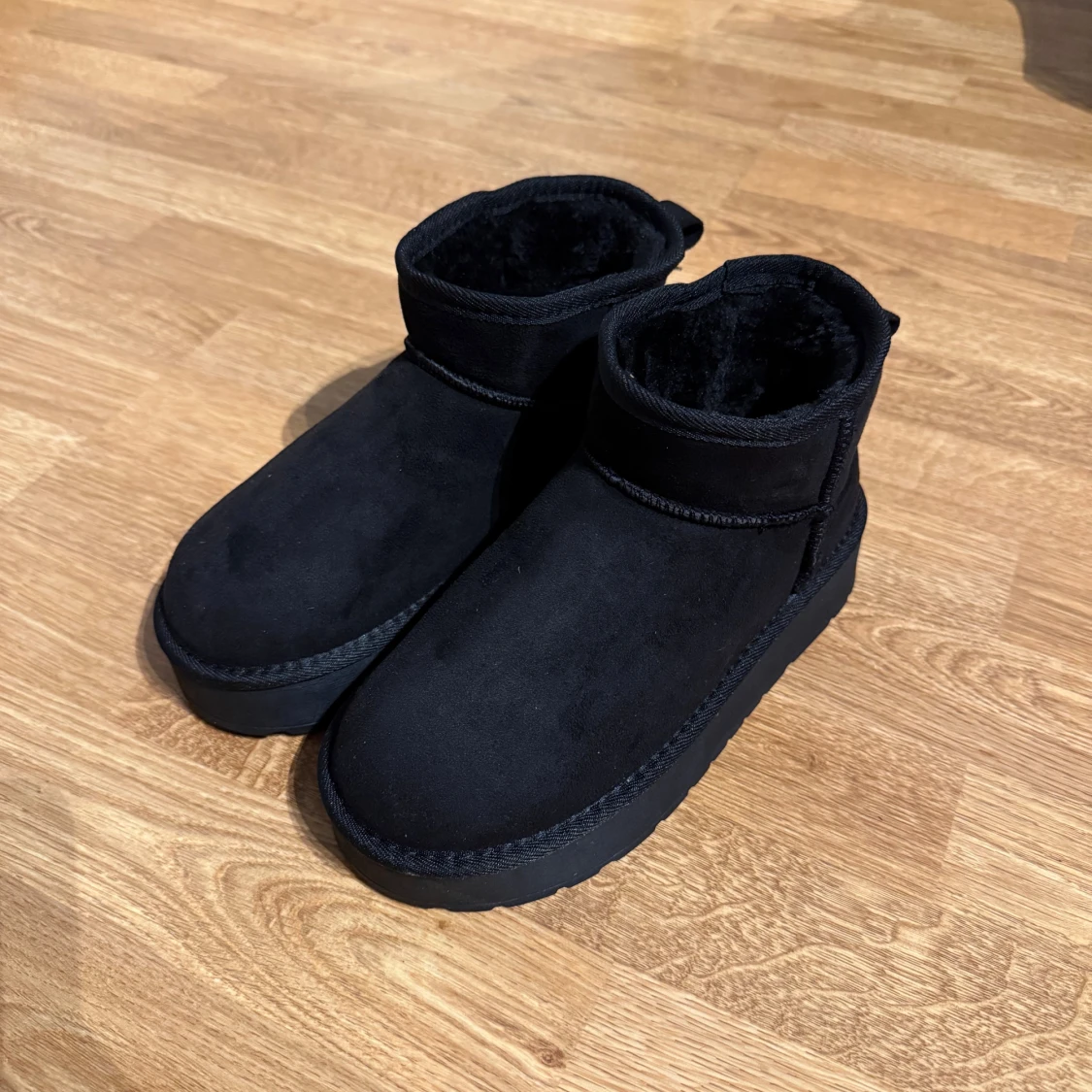 Svarta uggs lager157