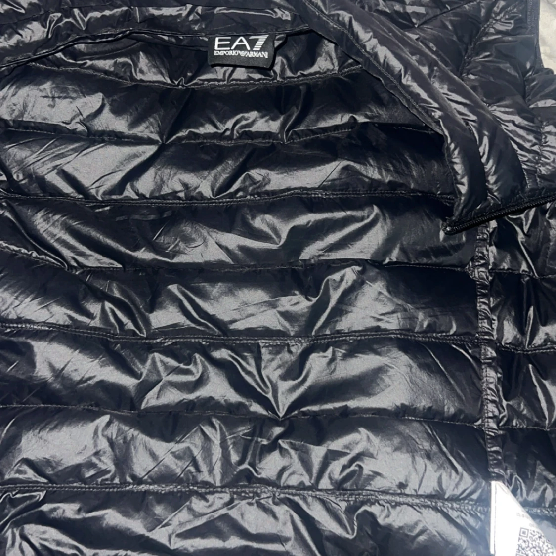 Svart dunväst från Emporio Armani EA7 - 3