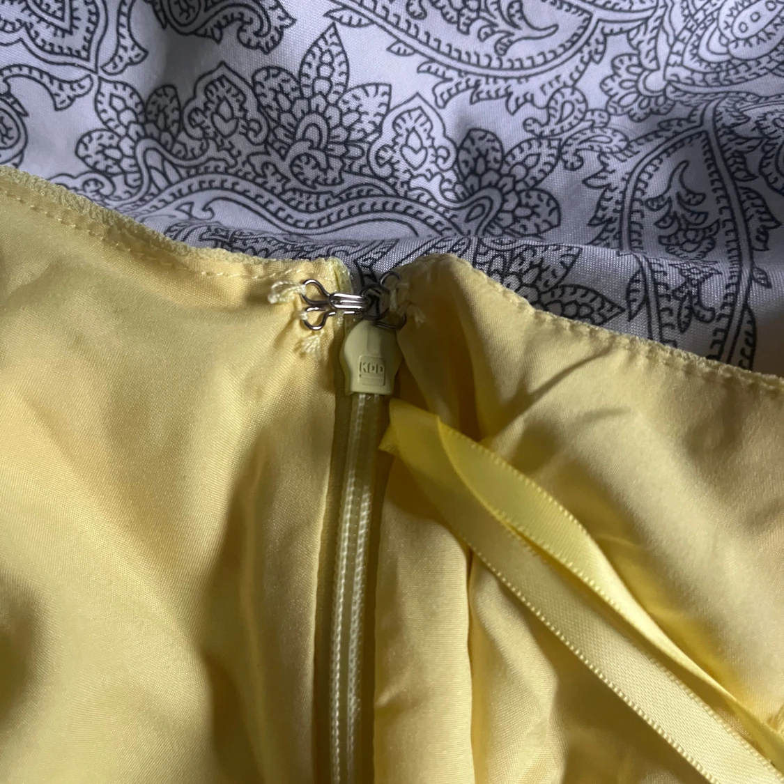 Gul volangklänning - 3