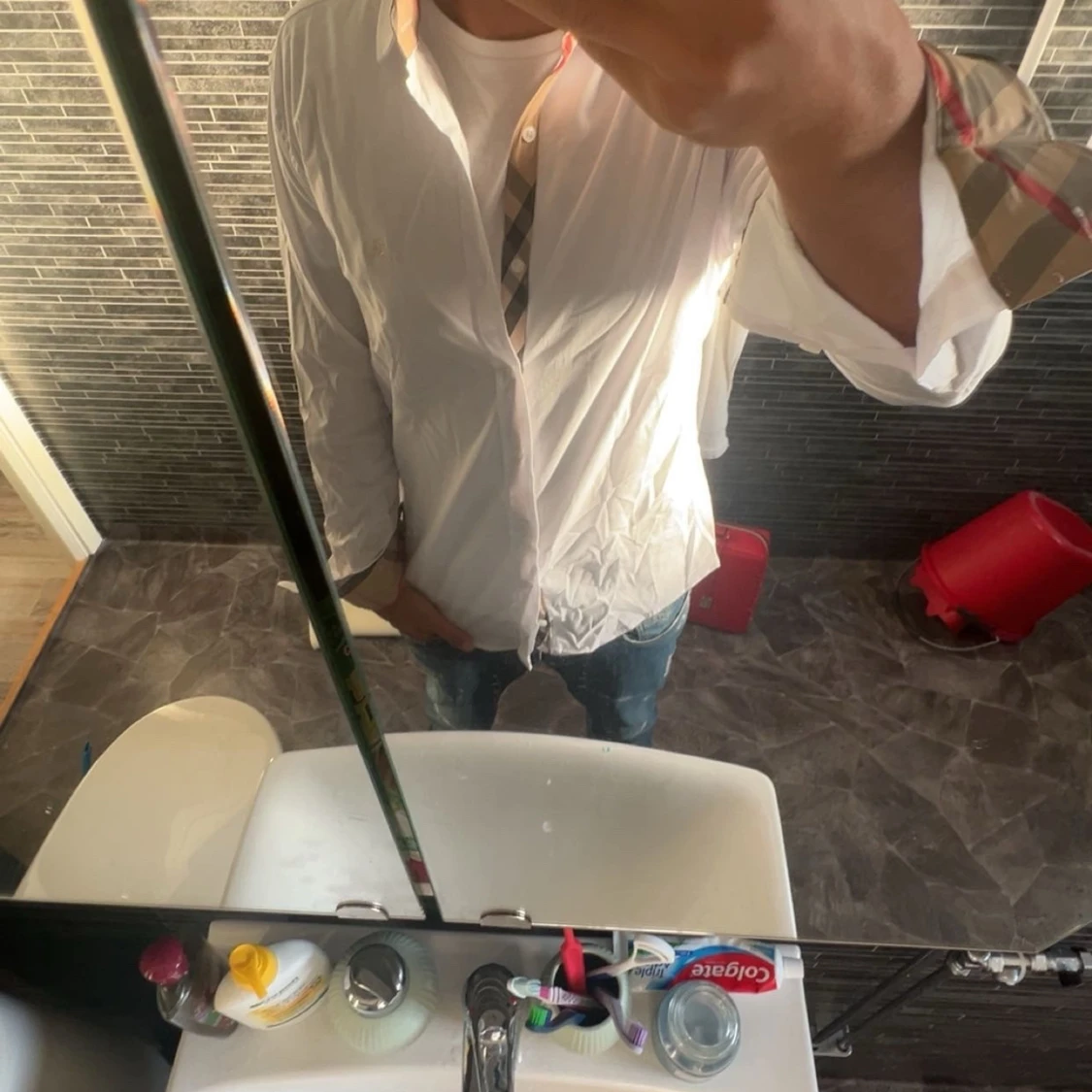 Burberry skjorta med rutig detalj