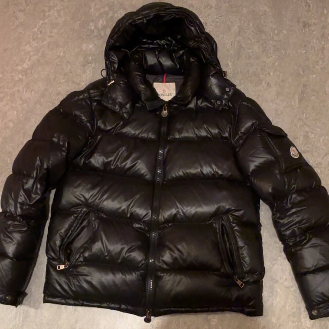 Moncler Maya svart 