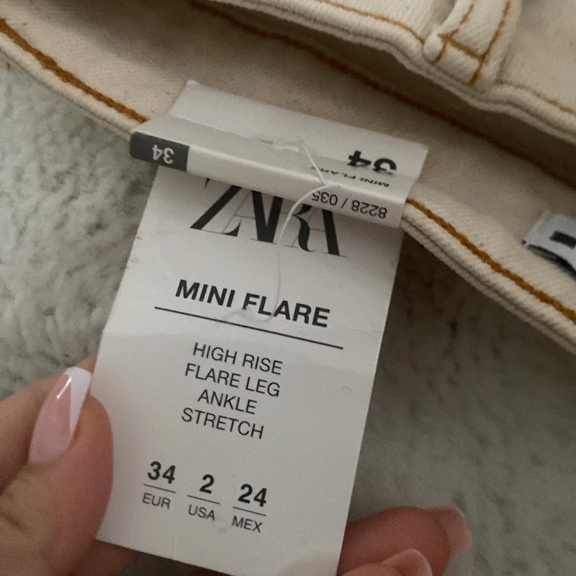 Beiga flare jeans från Zara, strl 34 - 2