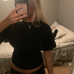 Trendig topp från Cider - super fin topp från cider, aldrig använd med prislapp kvar
