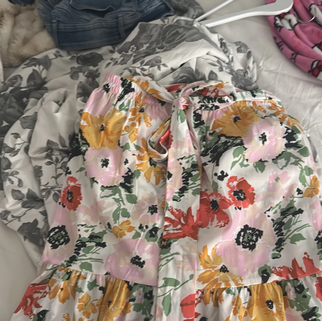 Blommig volangkjol från ONLY - 1