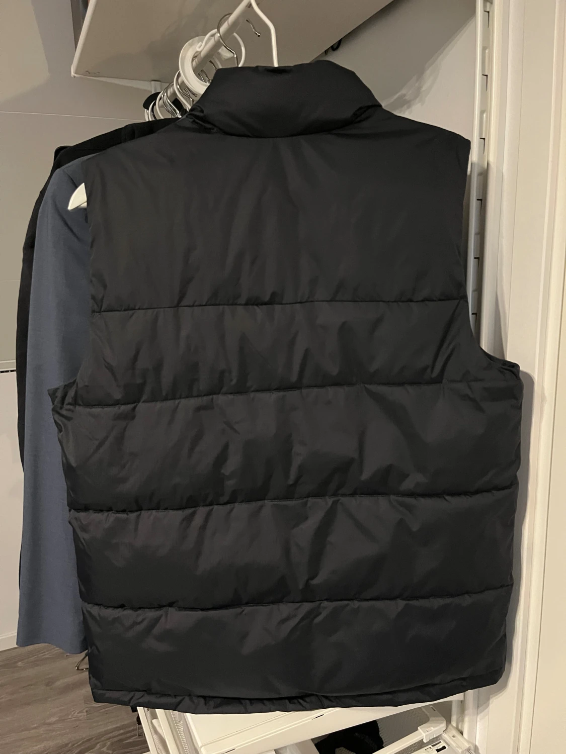 Marinblå dunväst från Everest - 1