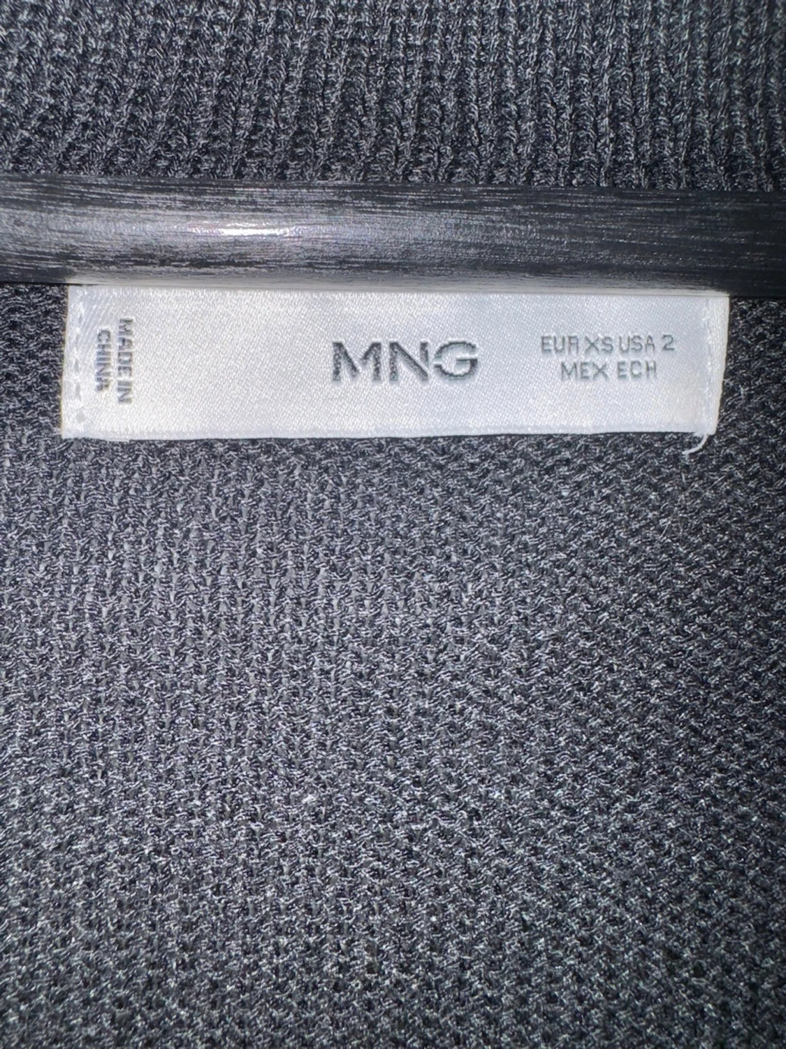 Svart stickad klänning från MNG - 1