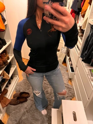 PSG fotbollströja från Nike Jordan - Säljer min tajta fotbollströja för den är för liten för mig