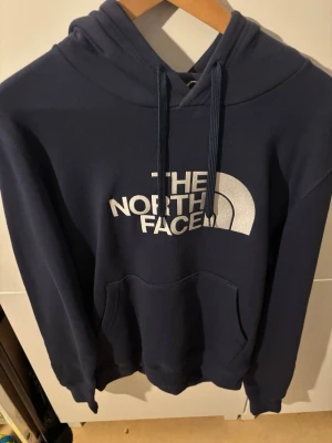 The north face hoodie - Ny och har vart i min garderob i en viss tid