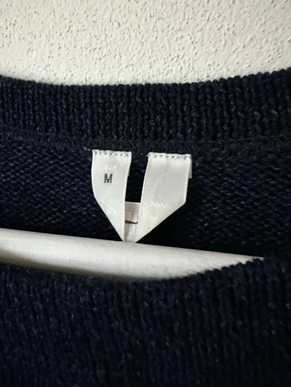 Mörkblå stickad tröja från Arket - 2
