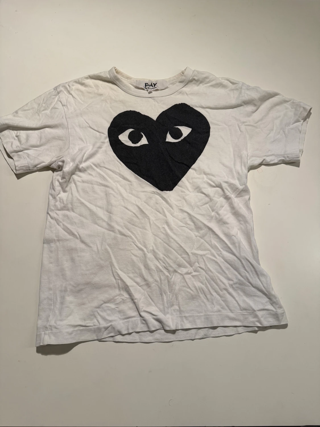Vit t-shirt Comme des Garçons Play M