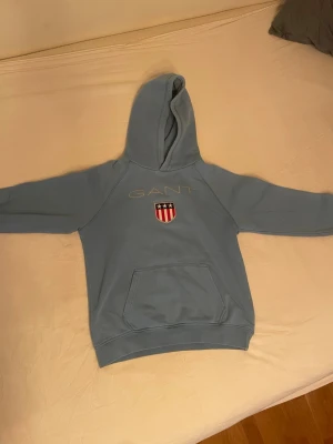 Barn hoodie, Gant - Min lille brors gamla hoodie som han har växt ur sen länge.