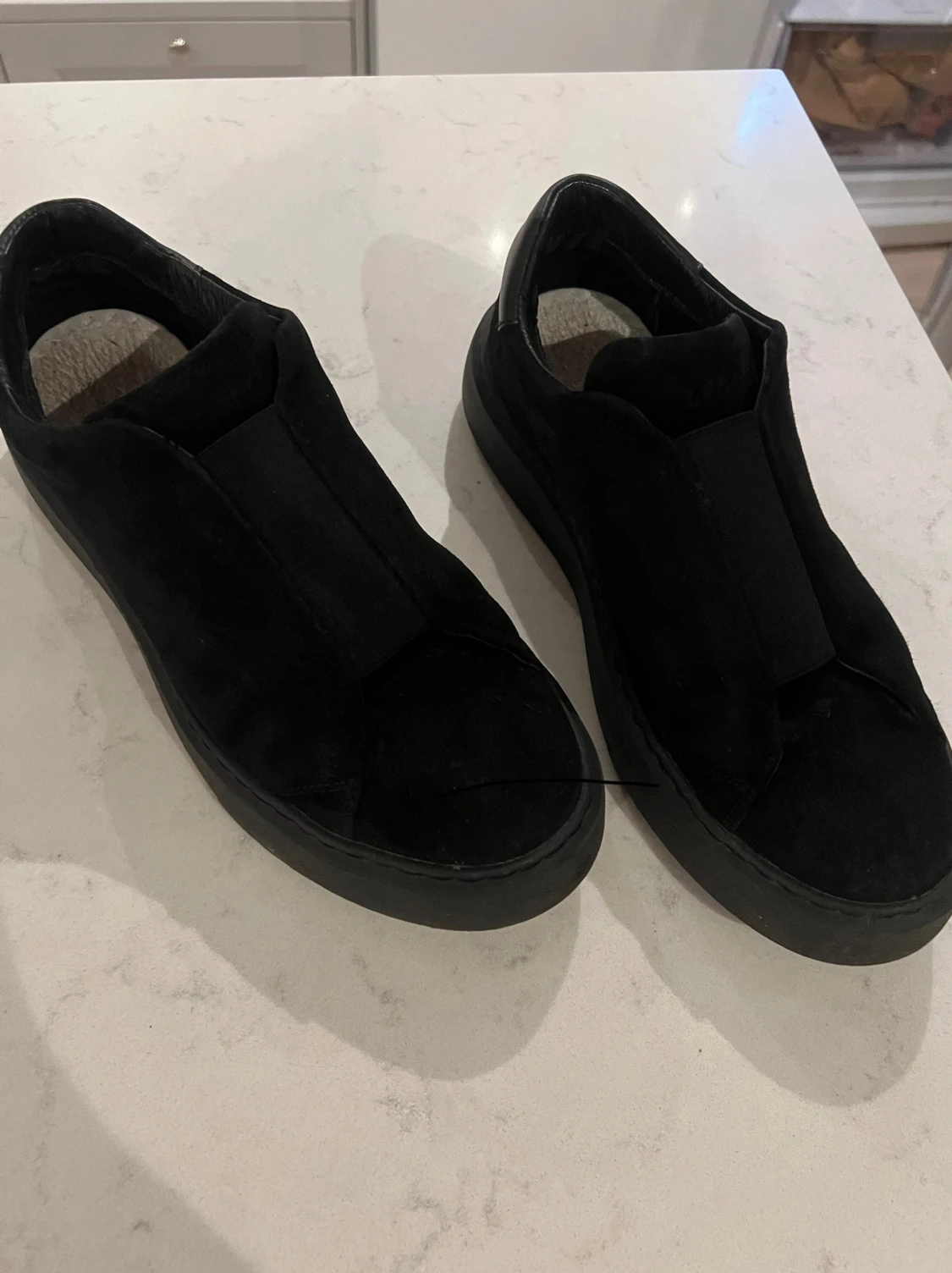 Svarta slip-on sneakers i mocka/ Legend Kane sneakers. - 2