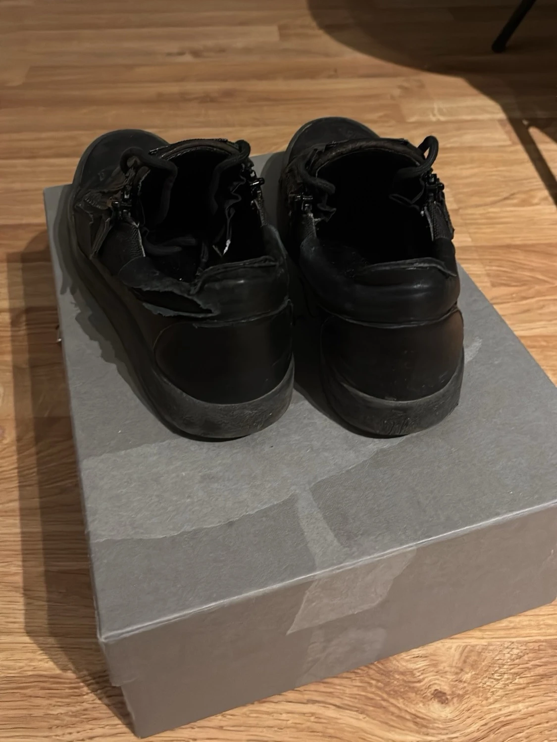 Svarta sneakers från Giuseppe Zanotti - 2