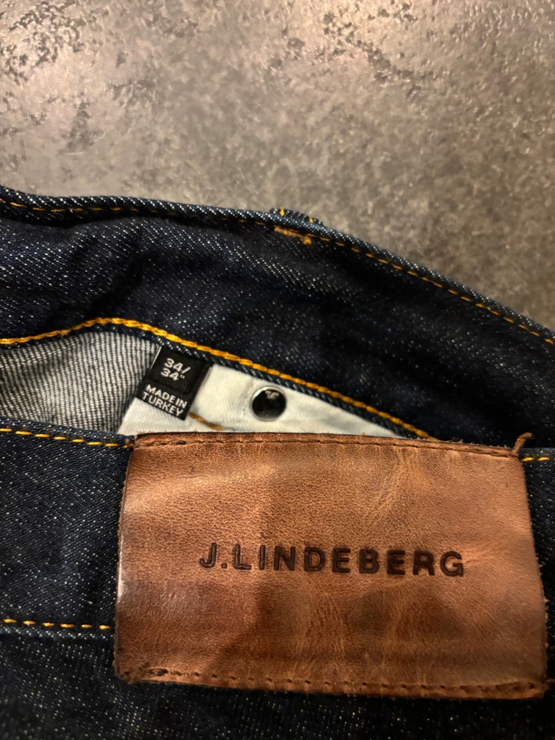 Mörkblå jeans från J.Lindeberg - 4