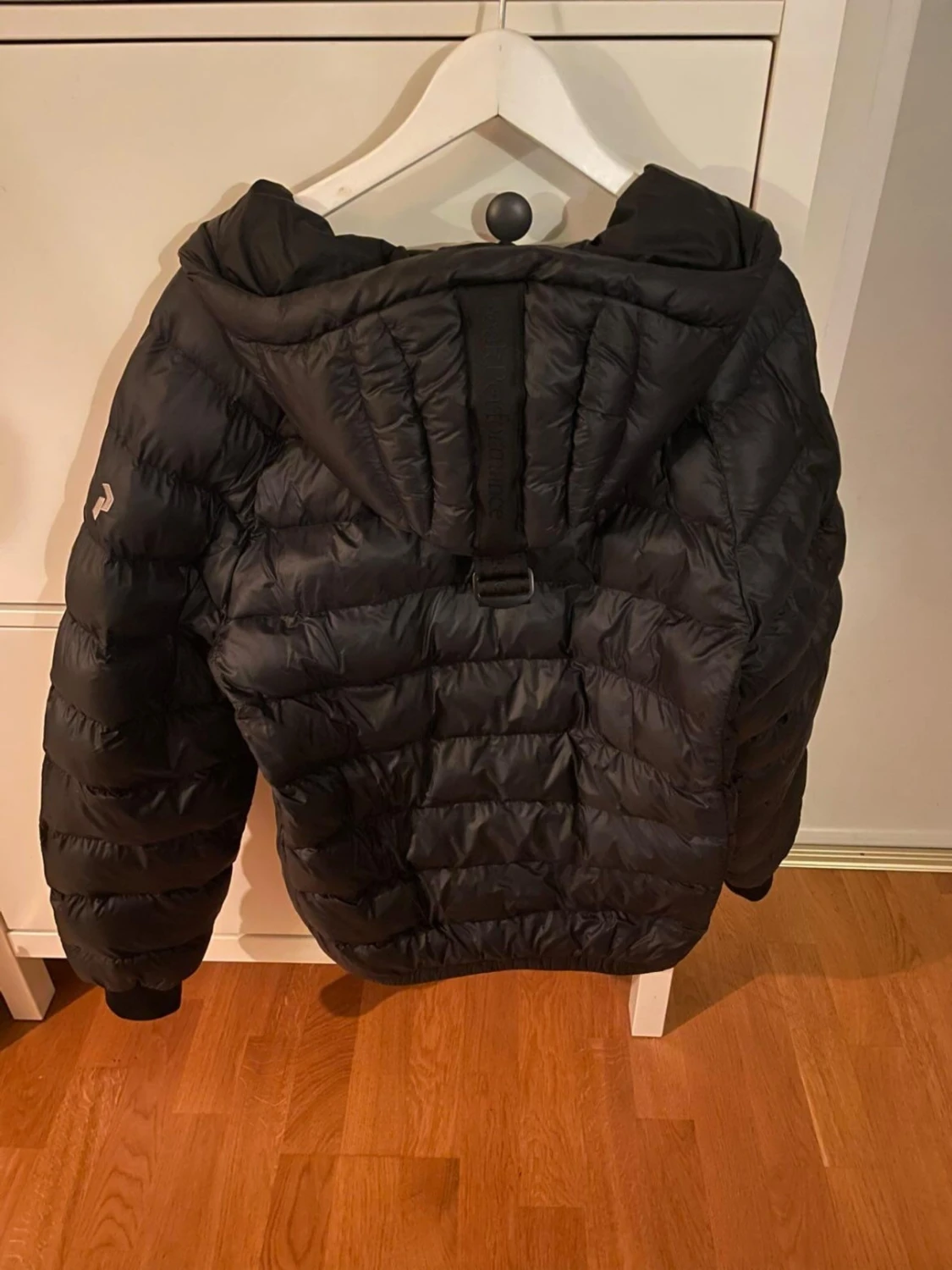 Svart Peak Performance dunjacka M - 1