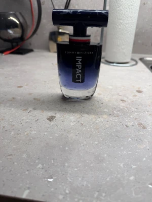 Tommy Hilfiger Impact Intense 100 ml - Helt full