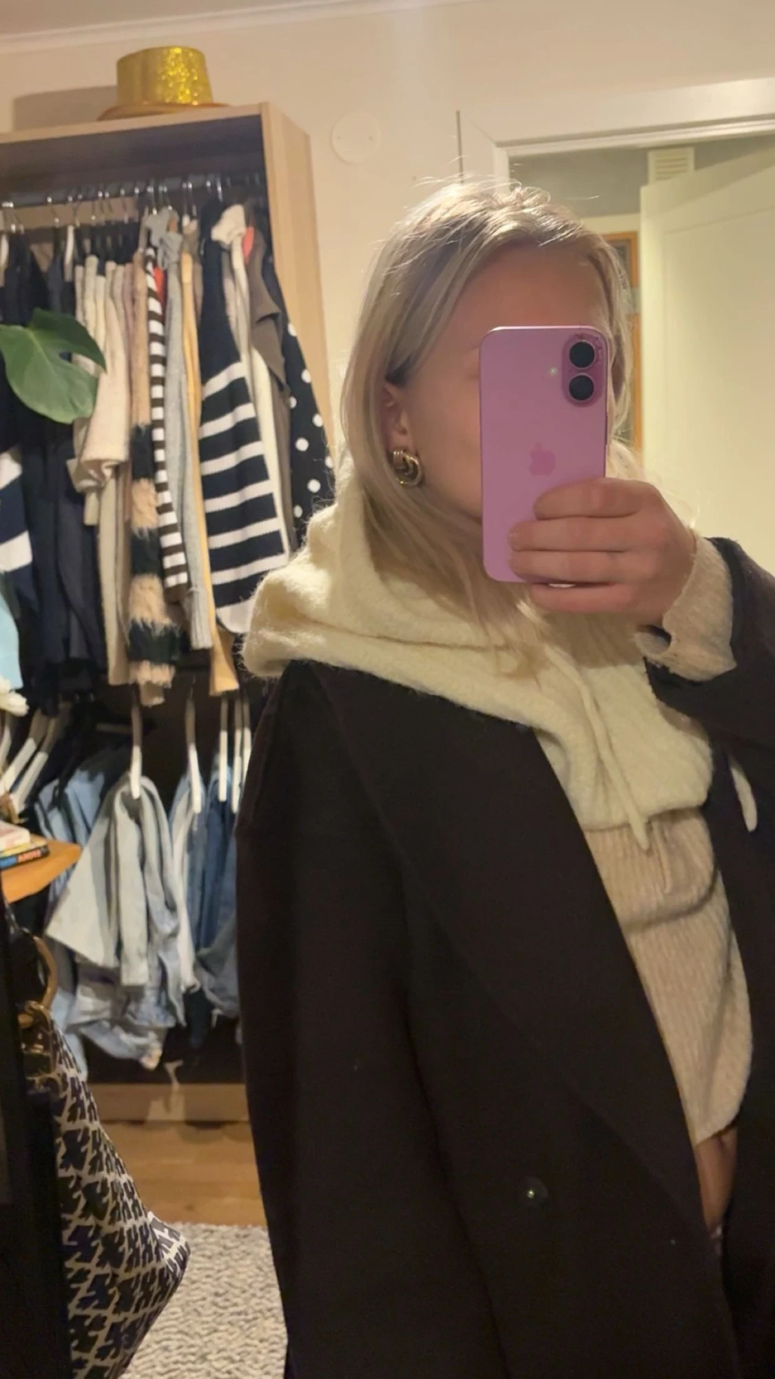 Stickad krämvit huva/balaklava  - 2