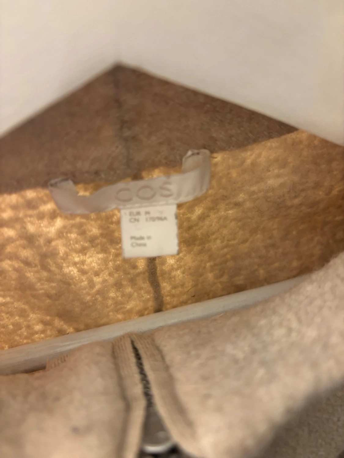 Beige ziptröja från COS - 1