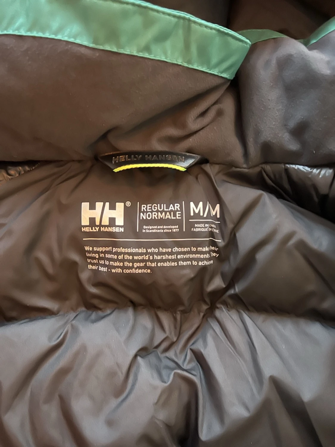 Grön skidjacka och byxor från Helly Hansen - 4