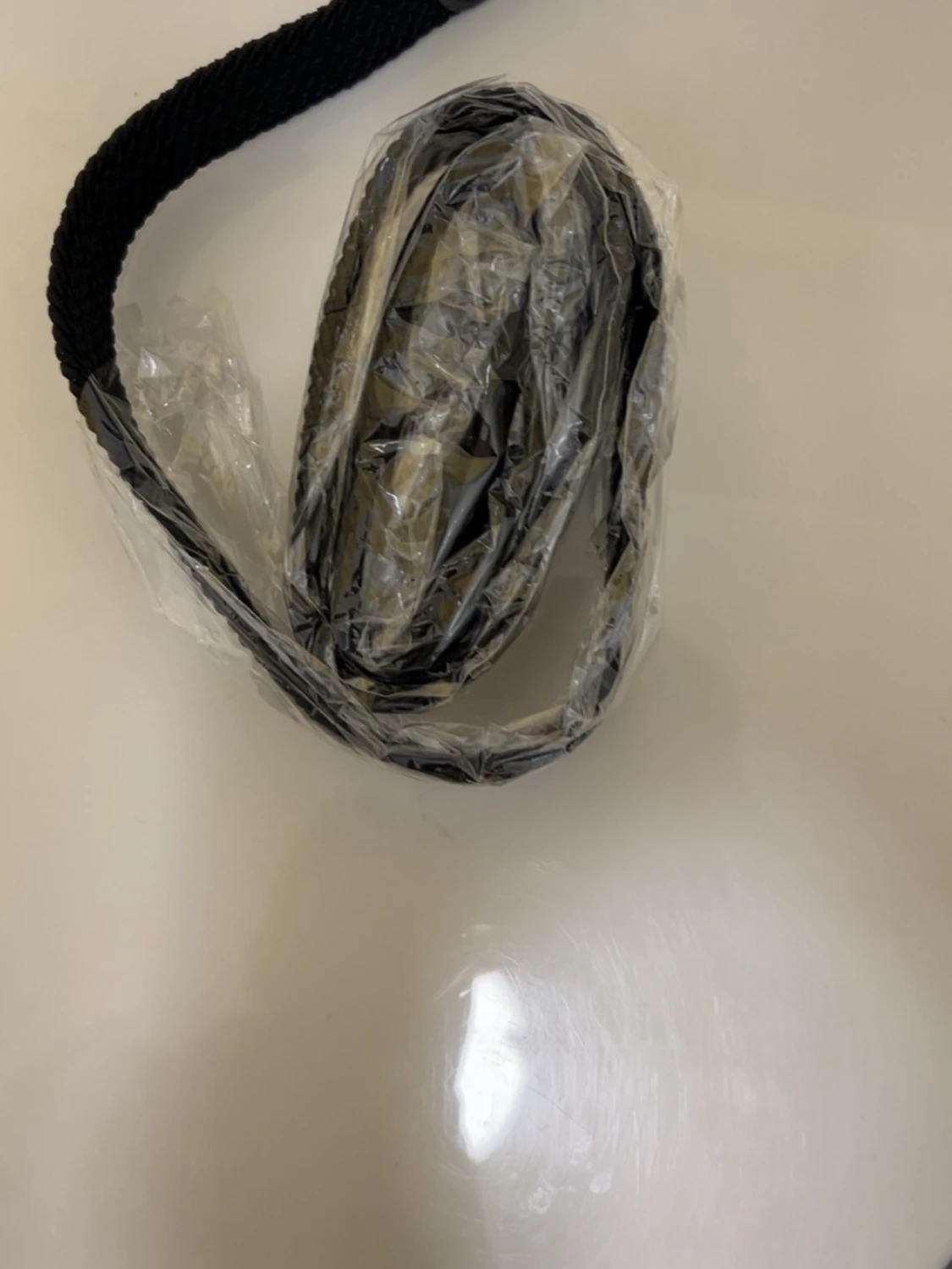 Svart flätat bälte med metallspänne - 1