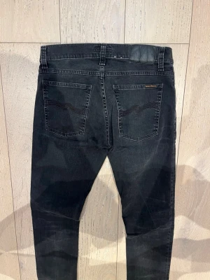 Nudie jeans - Skick: 9.5/10 | modell: tight Terry | storlek 31/32 men sitter som 30/32 i slim fit 