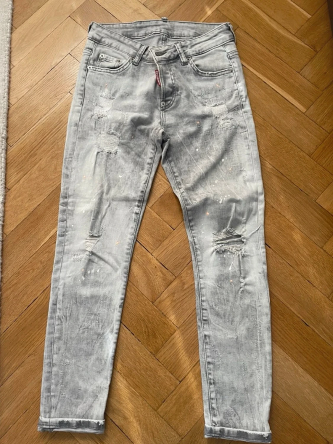 Dsquared2 skinny jeans i grått