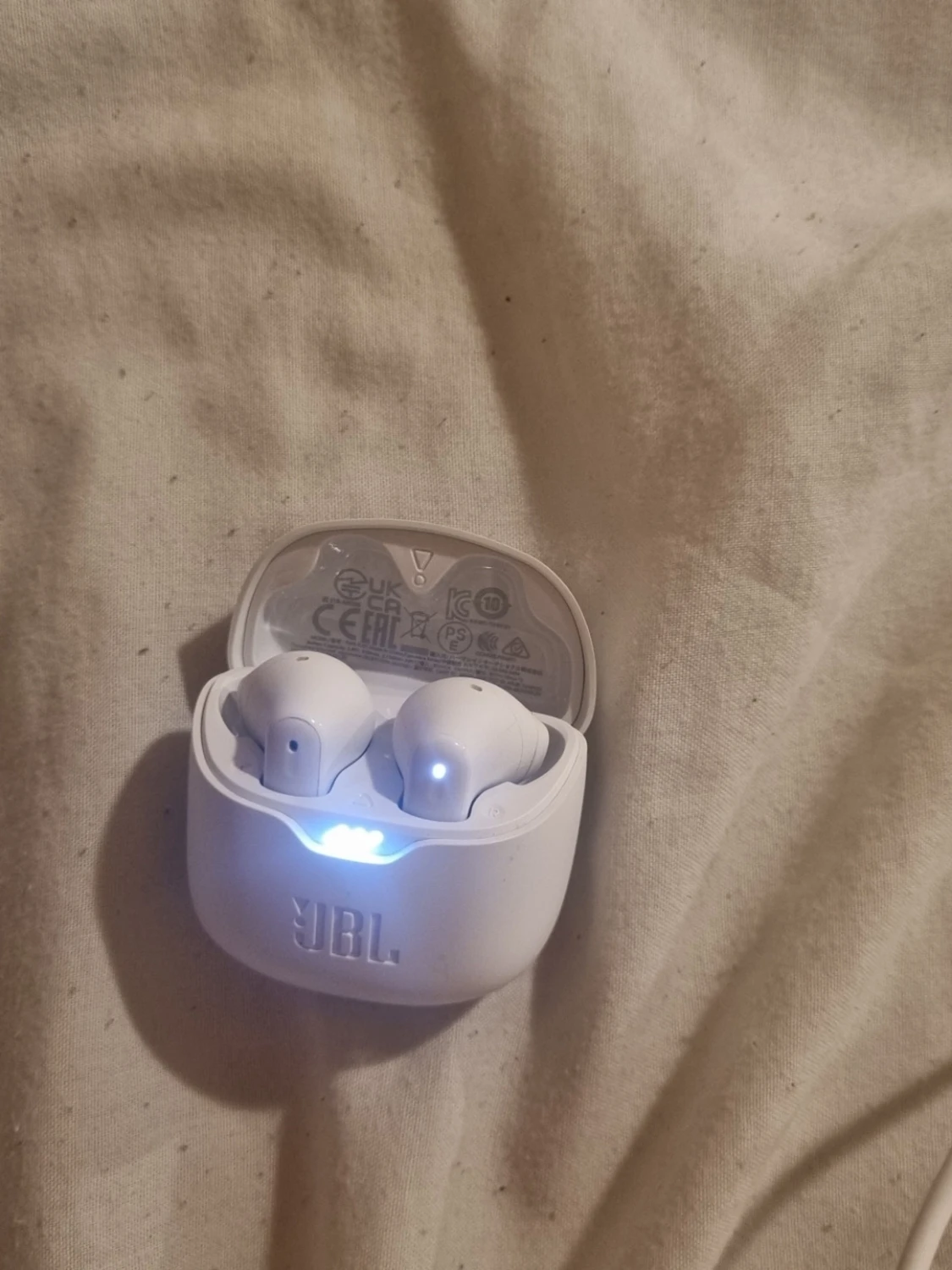 Vita trådlösa hörlurar JBL - 1