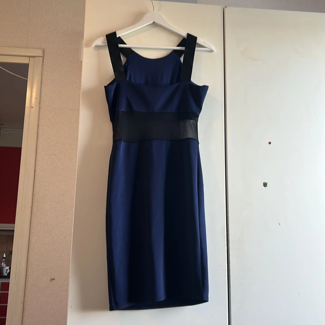 Mörkblå klänning från Zack London - 1