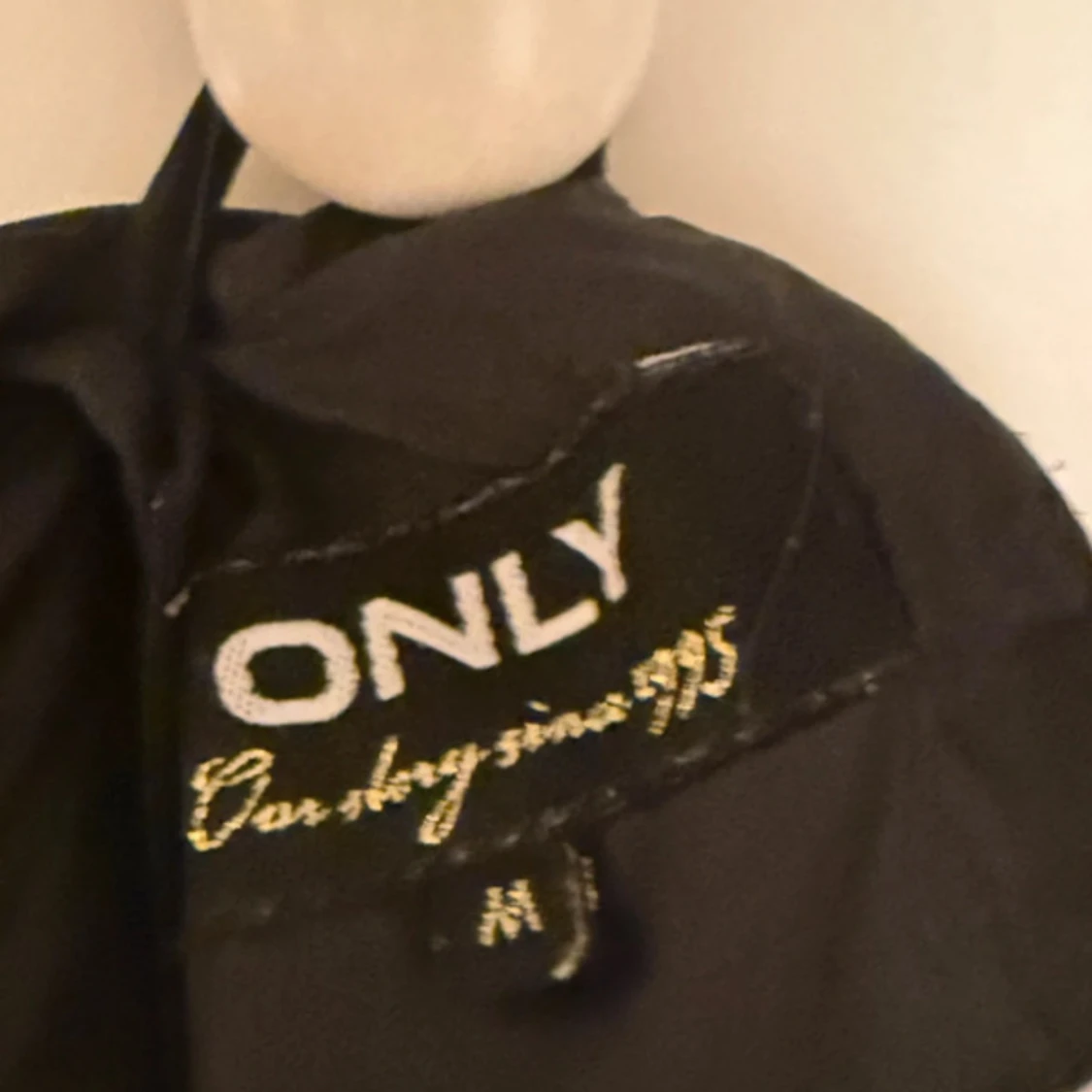 Svart pufferjacka från ONLY, M - 3