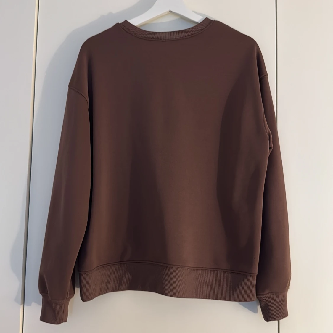 Brun sweatshirt med New York-tryck - 1