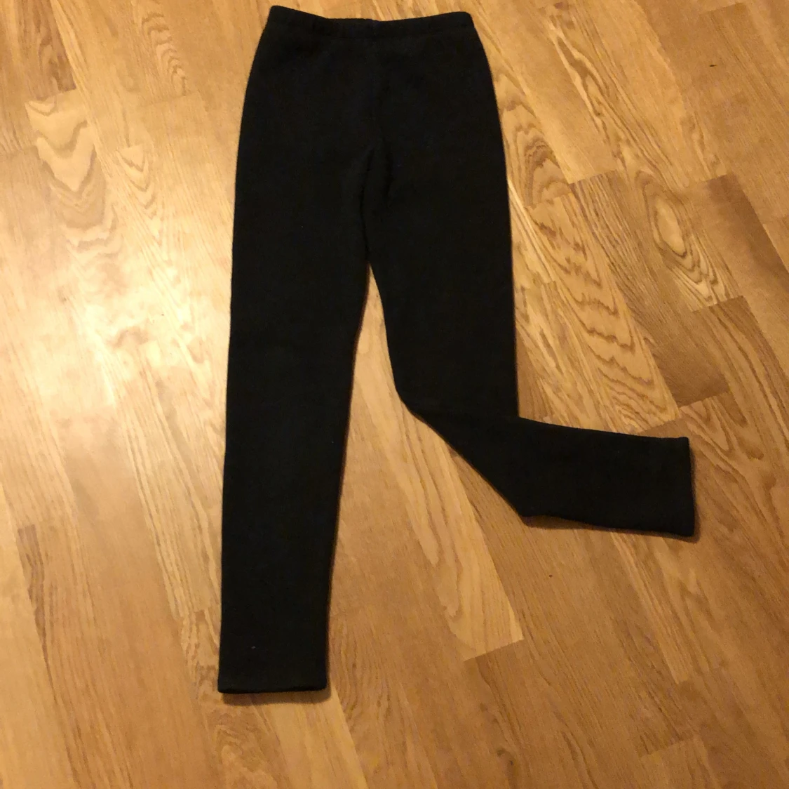 Svarta leggings från Kappahl, stl 140