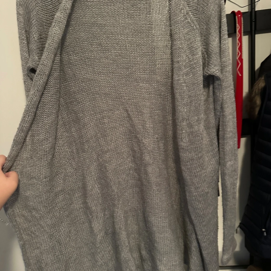 Grå stickad kofta i loose fit strl: M - 1