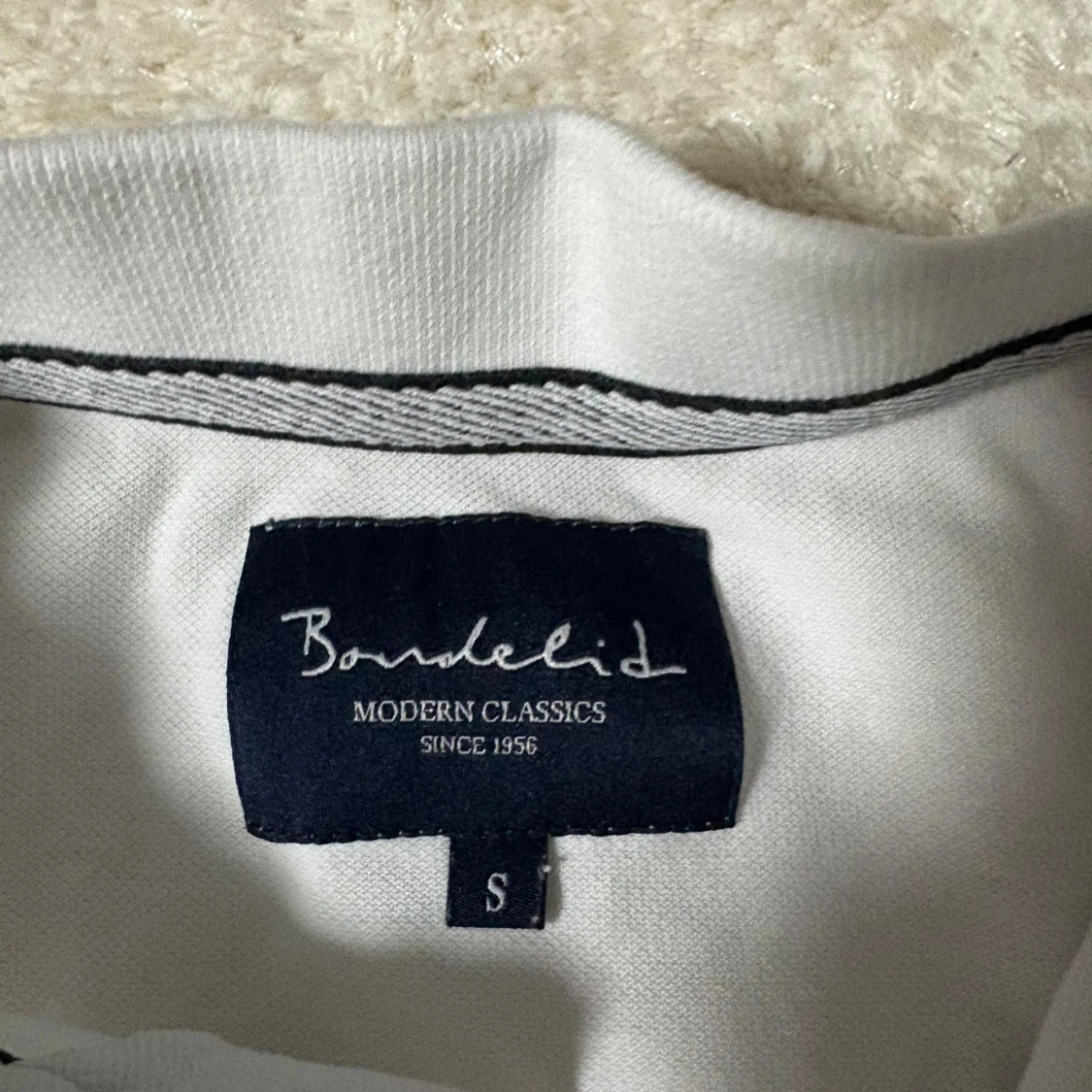 Vit pikétröja från Bondelid, stl S - 2