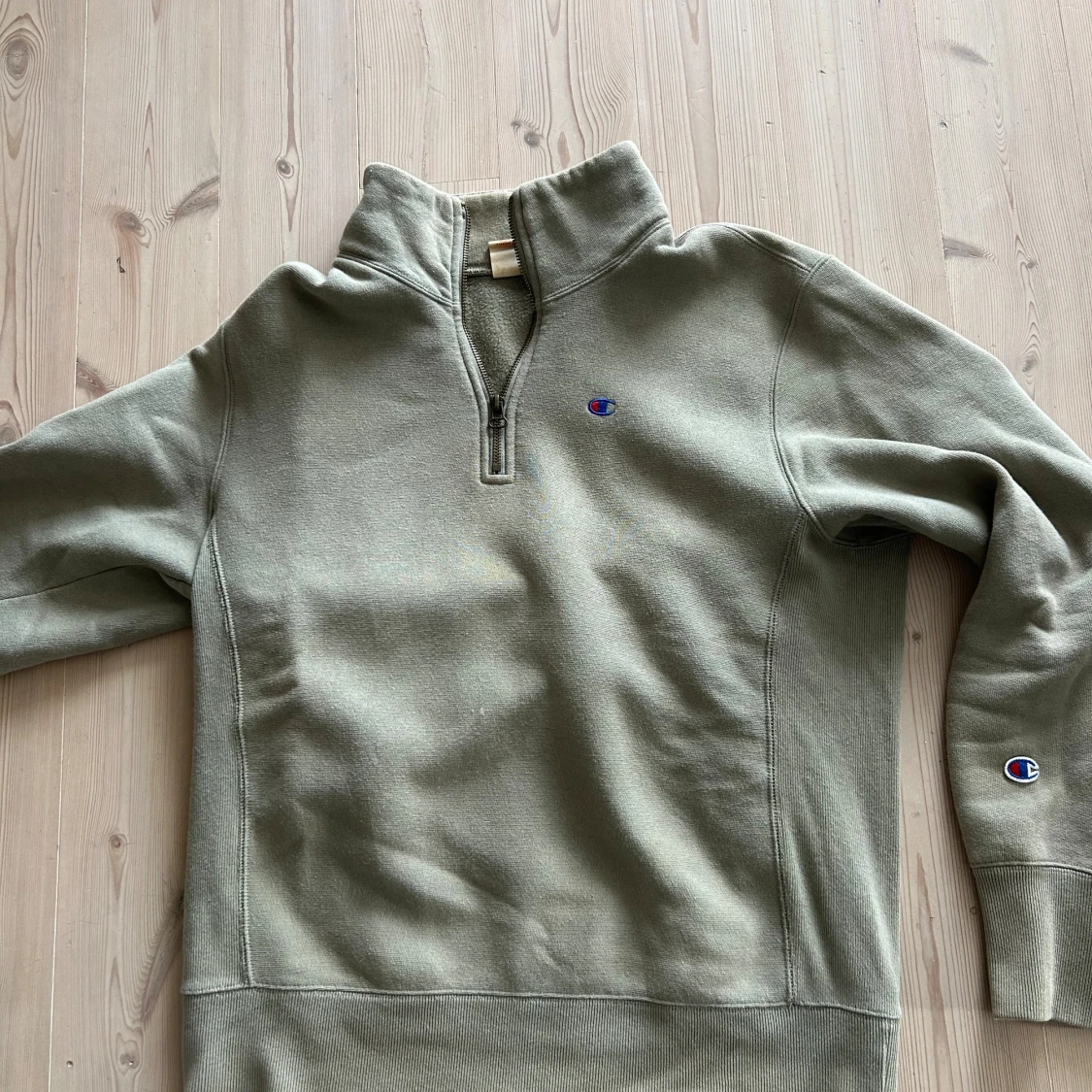 Grön half zip sweatshirt från Champion