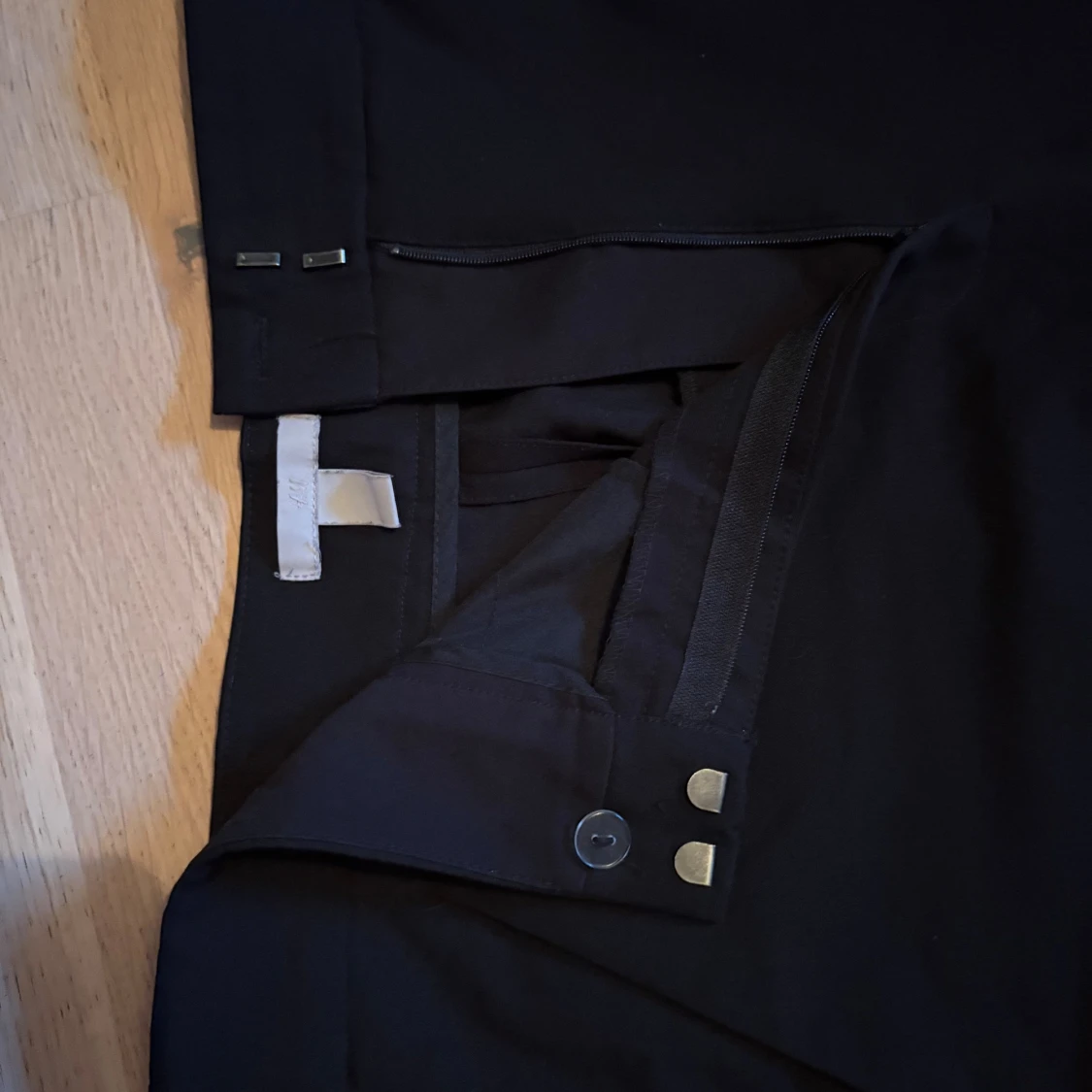 Svarta kostymbyxor i storlek 42 - 1