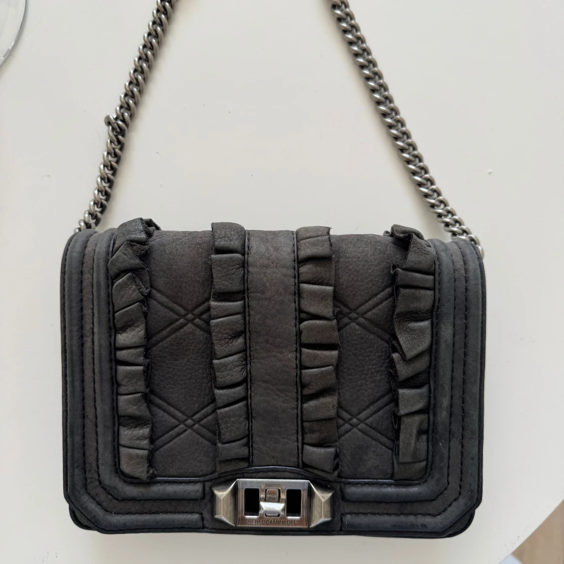 Svart axelväska från Rebecca Minkoff