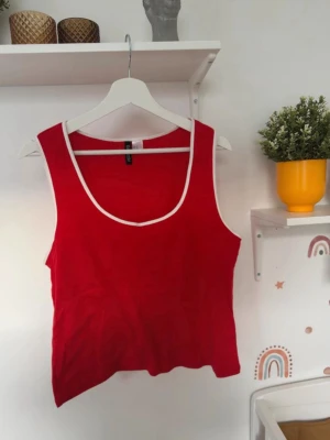 Röd linnetopp oanvänt - Röd linnetopp oanvänt