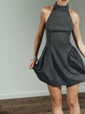 Zara klänning  - Helt ny!!!