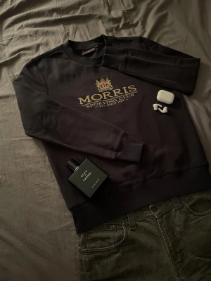 Morris tröja - Snygg svart morris tröja i fint skick. Storlek S. Priset kan diskuteras. 