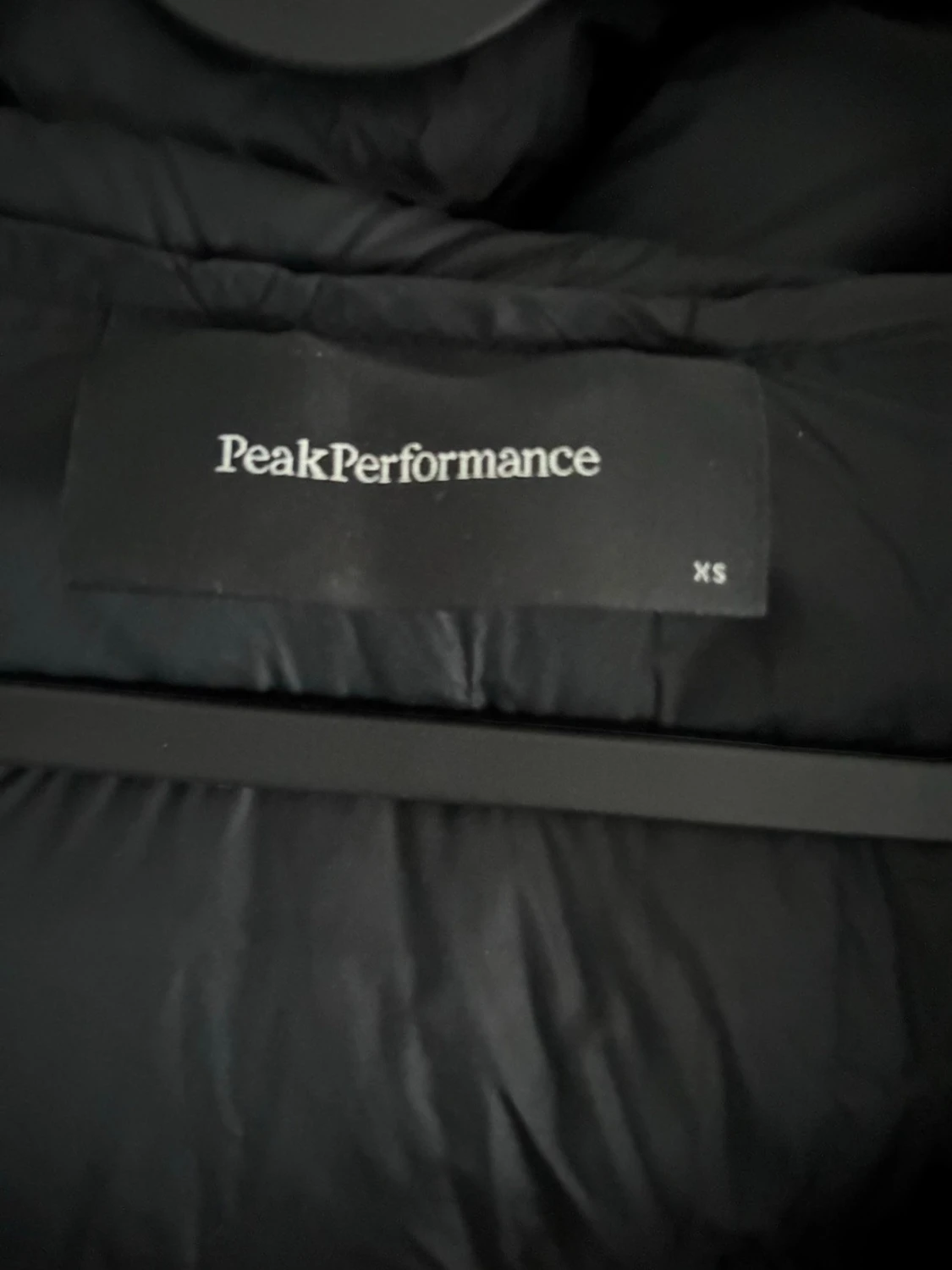 Svart Peak Performance dunjacka - 4