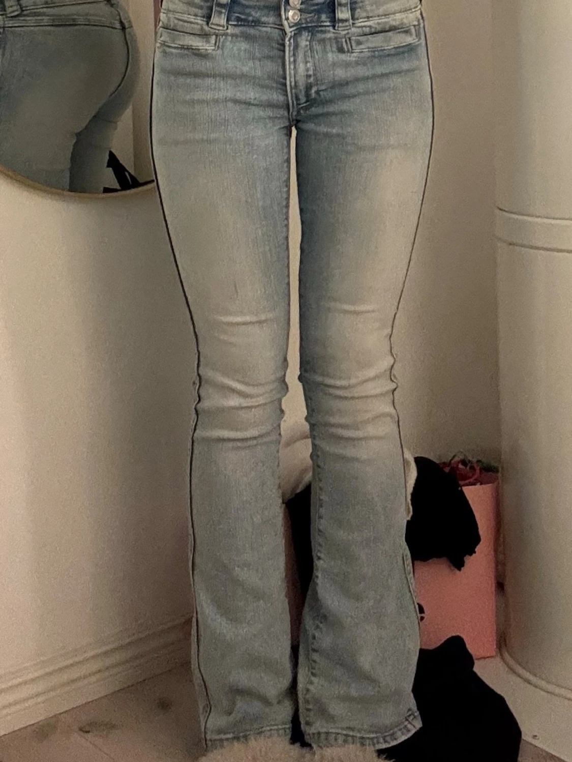 Bootcut ljusblå jeans