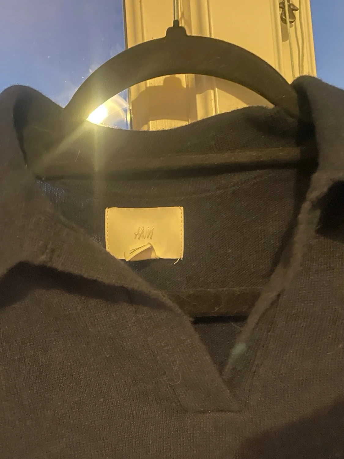 Svart croppad polotopp från H&M - 3