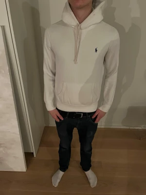 Polo hoodie - Vit Ralph lauren hoodie. Storlek S