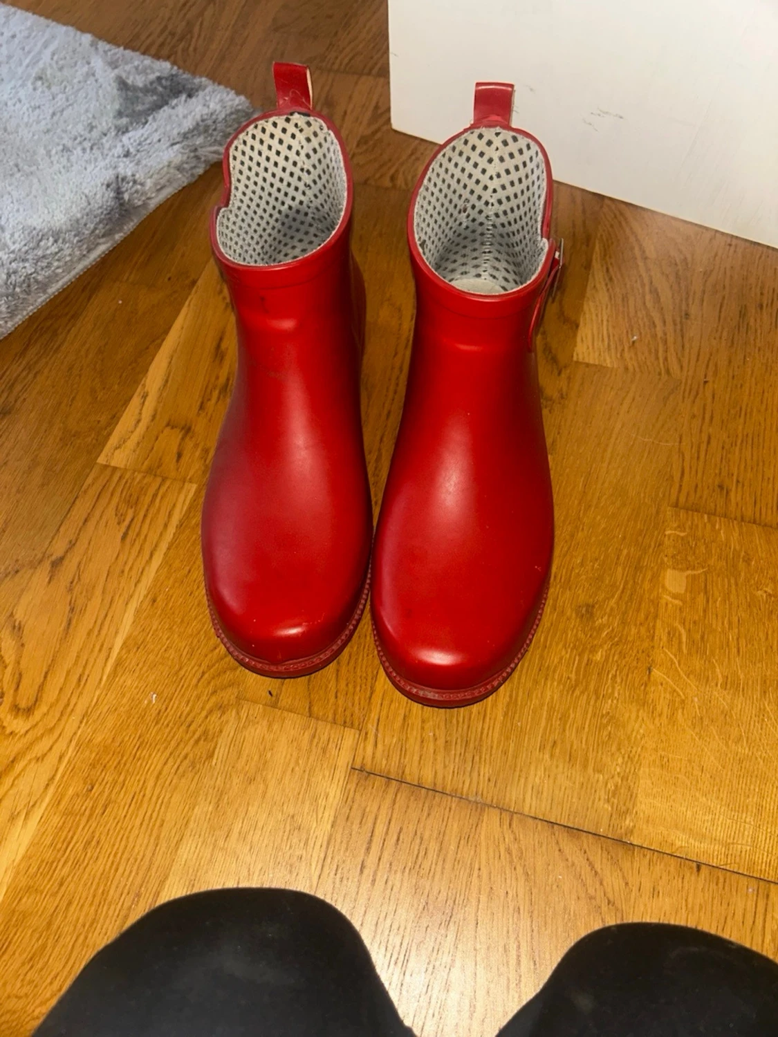 Röda korta stövlar från Duffy - 2