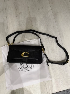 Coach black bag/ purse 26cm - Brand new with no defects. Original, Please send an offer :) Bought on Vinted with item verification and its 100% real