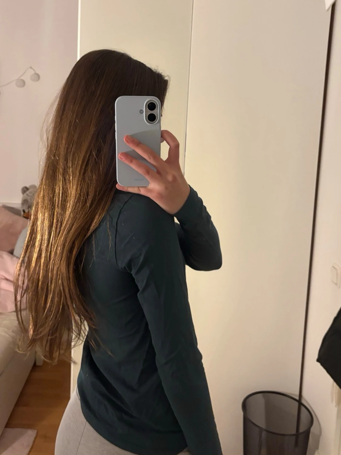 Mörkgrön långärmad tröja - 1